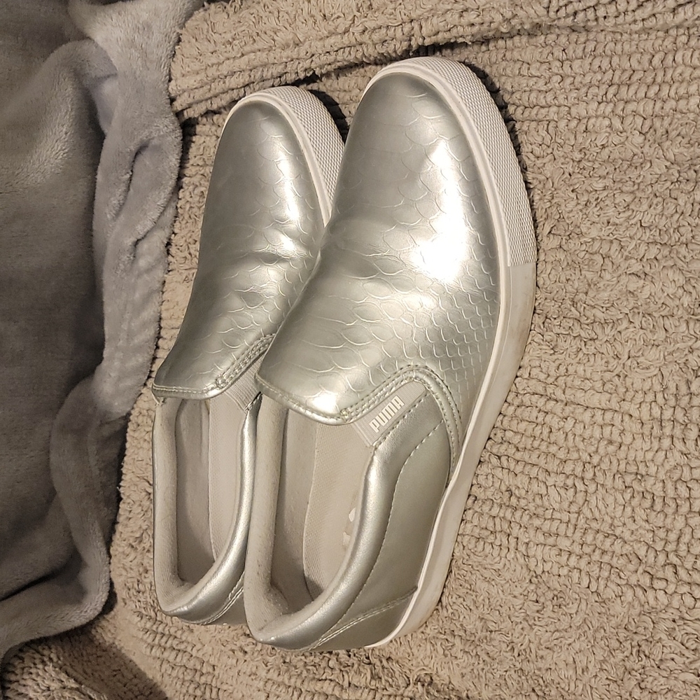 Puma Metallic slip on 7.5